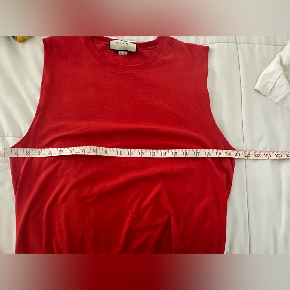 Gucci Red Short Sleeve Tee with Bold Logo Unisex - Picture 6 of 9